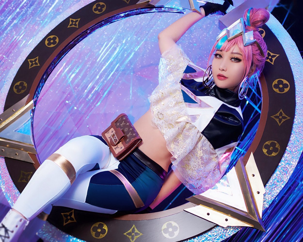 Inven Global on X: This #TRUEDAMAGE Prestige Qiyana cosplay by