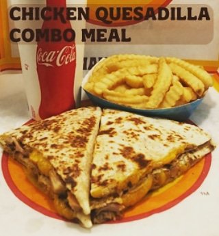 Naugles has quesadillas? You better believe it! Enjoy yours in a Chicken Quesadilla Combo Meal. 

#gatheratnaugles #fountainvalley #instafood #quesadilla #combomeal #needaquesadillaemoji #goingtouseaballoffireemojifornowinstead: 🔥