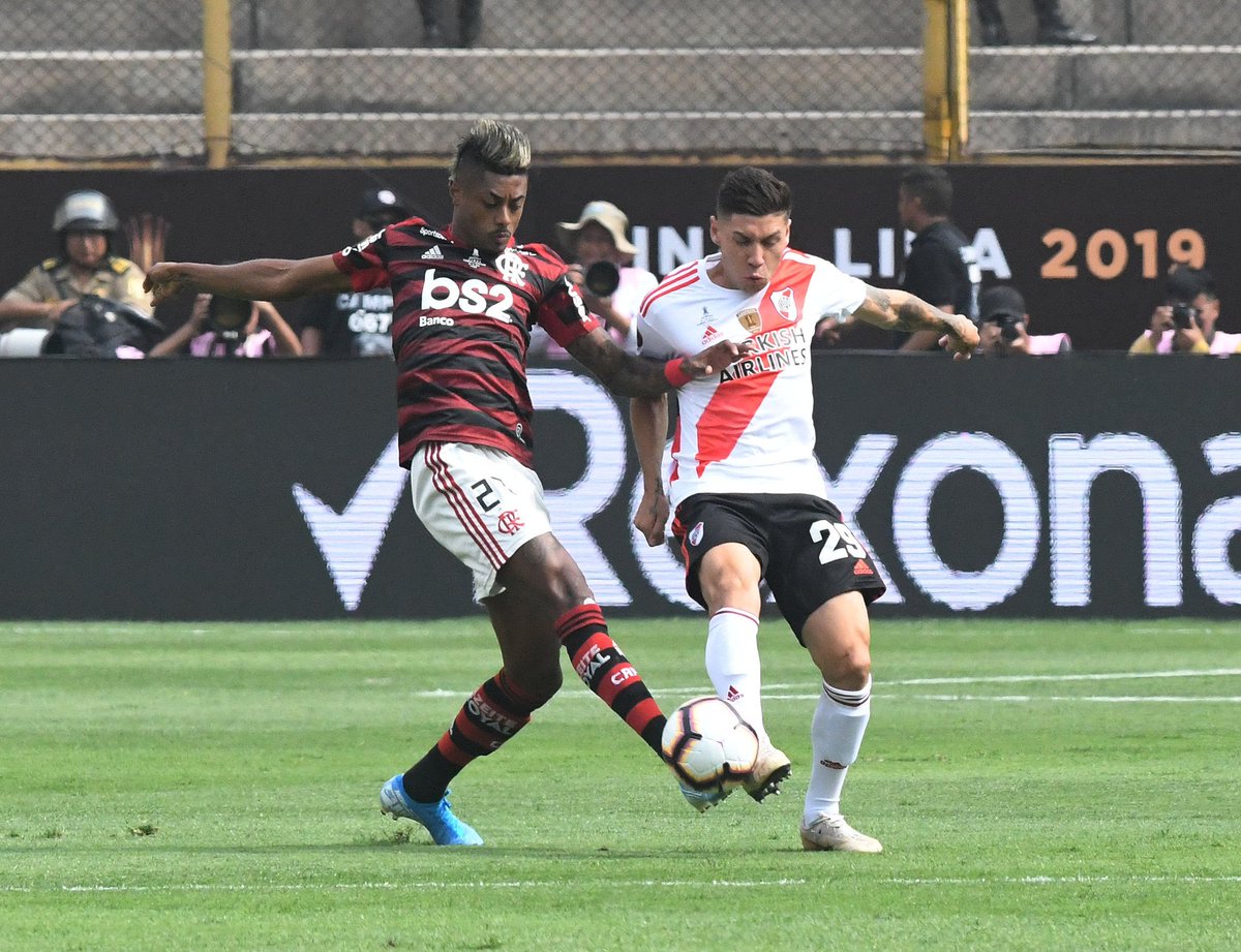 dos_barbados's tweet photo. No les ha dejado olerla. Enzo Pérez triplicado, está en todo el campo y Flamengo se ahoga. River impone condiciones con puro espíritu a la Gallardo. #LibertadoresFOXSports #CopaLibertadores2019 https://t.co/qlo34A1QDd