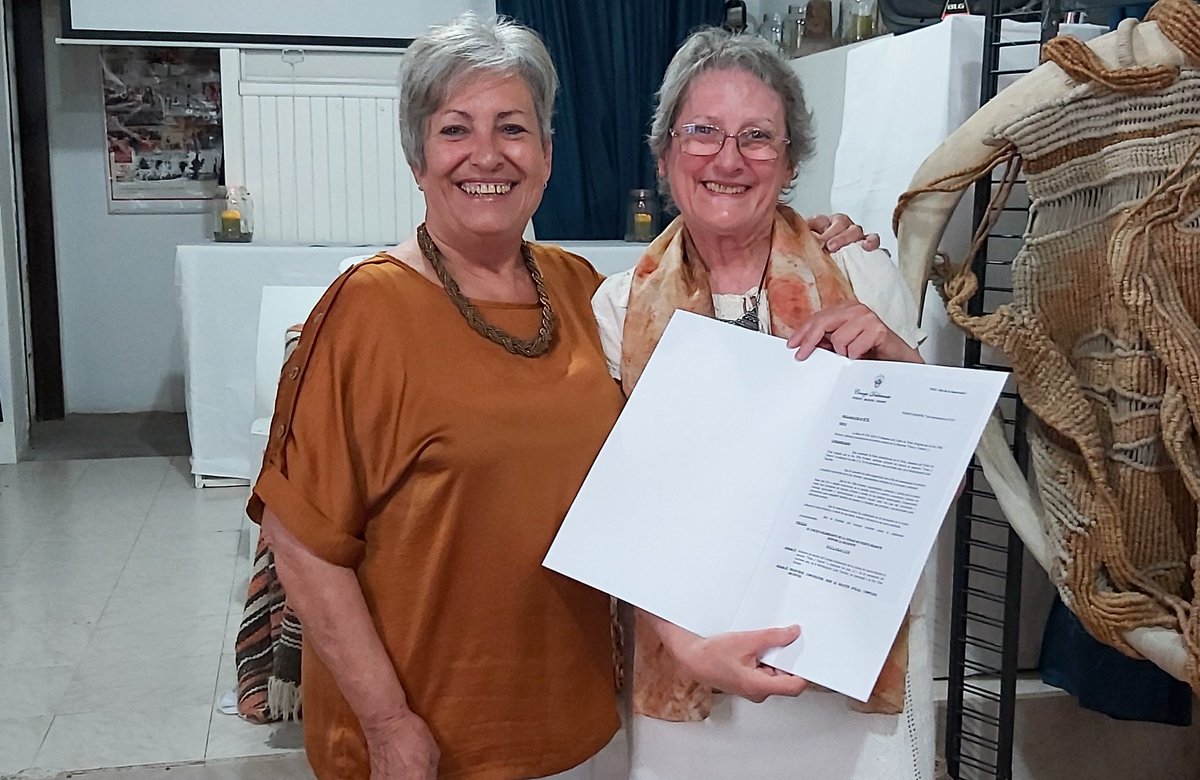 ConcejoMadryn's tweet photo. #Ahora La Presidenta del Concejo Deliberante, Xenia Gabella, participa del reconocimiento a Elba Kremer. 
👉Hace entrega de la declaración de interés sancionada en la última Sesión Ordinaria https://t.co/AffrtVfRQi