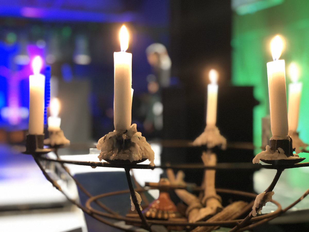 leifkramp's tweet photo. Weckruf aus der Zukunft: spannender #performativejournalism von @vollehalle zum Klimawandel beim #vis19 #Netzwende https://t.co/o0LKTEtipT