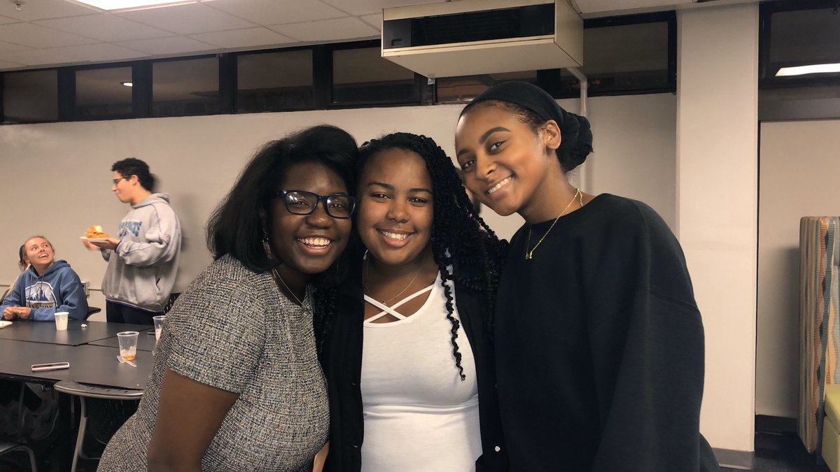HallUtk's tweet photo. We’re thankful for everyone who came to this years Friendsgiving! Head over to our Instagram page to see what some of your fellow vols are thankful for! 🍂🧡 https://t.co/o1mPvmaL5v