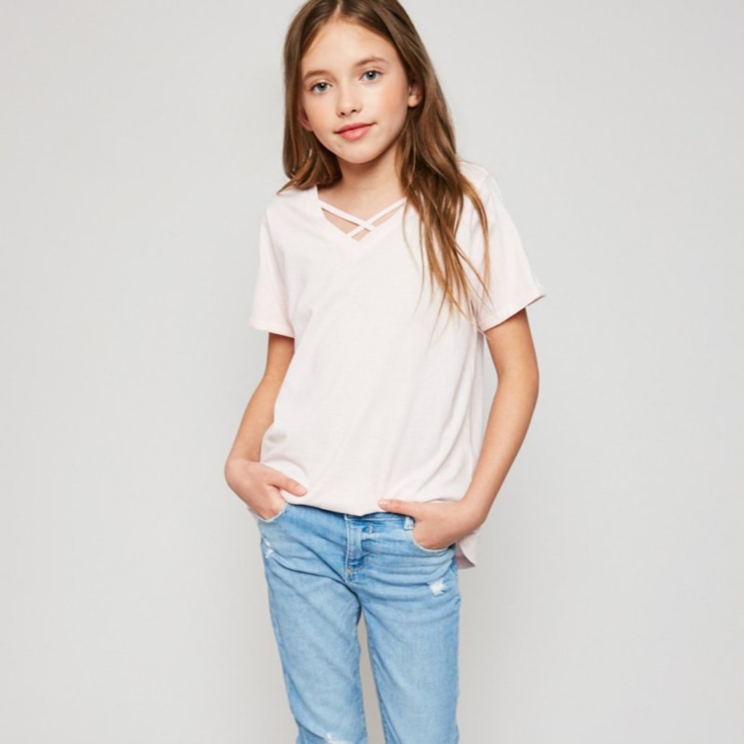 We are having our Hayden Girls Summer sale on now!  Everything is at least 50% off! How Cute is this pink criss cross tee! Only $15! 
.
.
.
.
.
.
#haydengirls #flairekids #blackfriday #kidsfashion #kidsstyle #summerfashion #tweenfasion