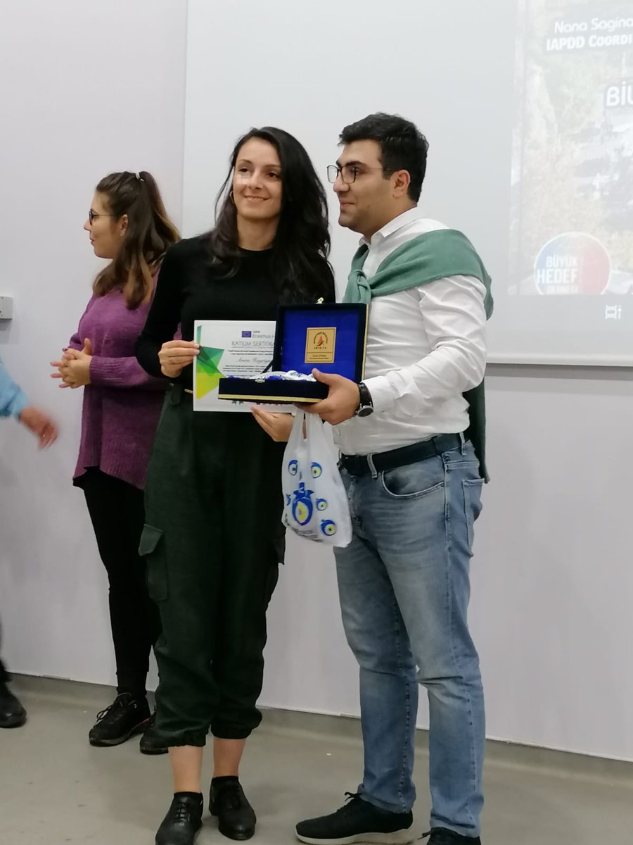 BuyukHedefDrn's tweet photo. AB Brüksel MerkeziAjansı #EACEA tarafından kabul edilen Erasmus+ KA2 projemiz “YouthWorkers for GenderEquality and YoungWomen‘s Empowerment” 10.İnisiyatif Gençlerde Semineri uluslararası olarak 22.11.2019 yapıldı
#BüyükHedeflere #BigTargets #Erasmus #Ertoba #Iapdd #Siyb #YouthMix https://t.co/nb33p0FEQn