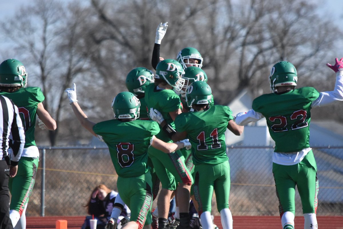 cdye56's tweet image. Dragon Domination!!

@MBDragonFB will advance to the Missouri Class 1 Semifinals for the 2nd year in a row after defeating @south_harrison 35-8 today.

@LeaderMOSports 
@KCI_Athletics 
@GrandRiverConf 
@csward82