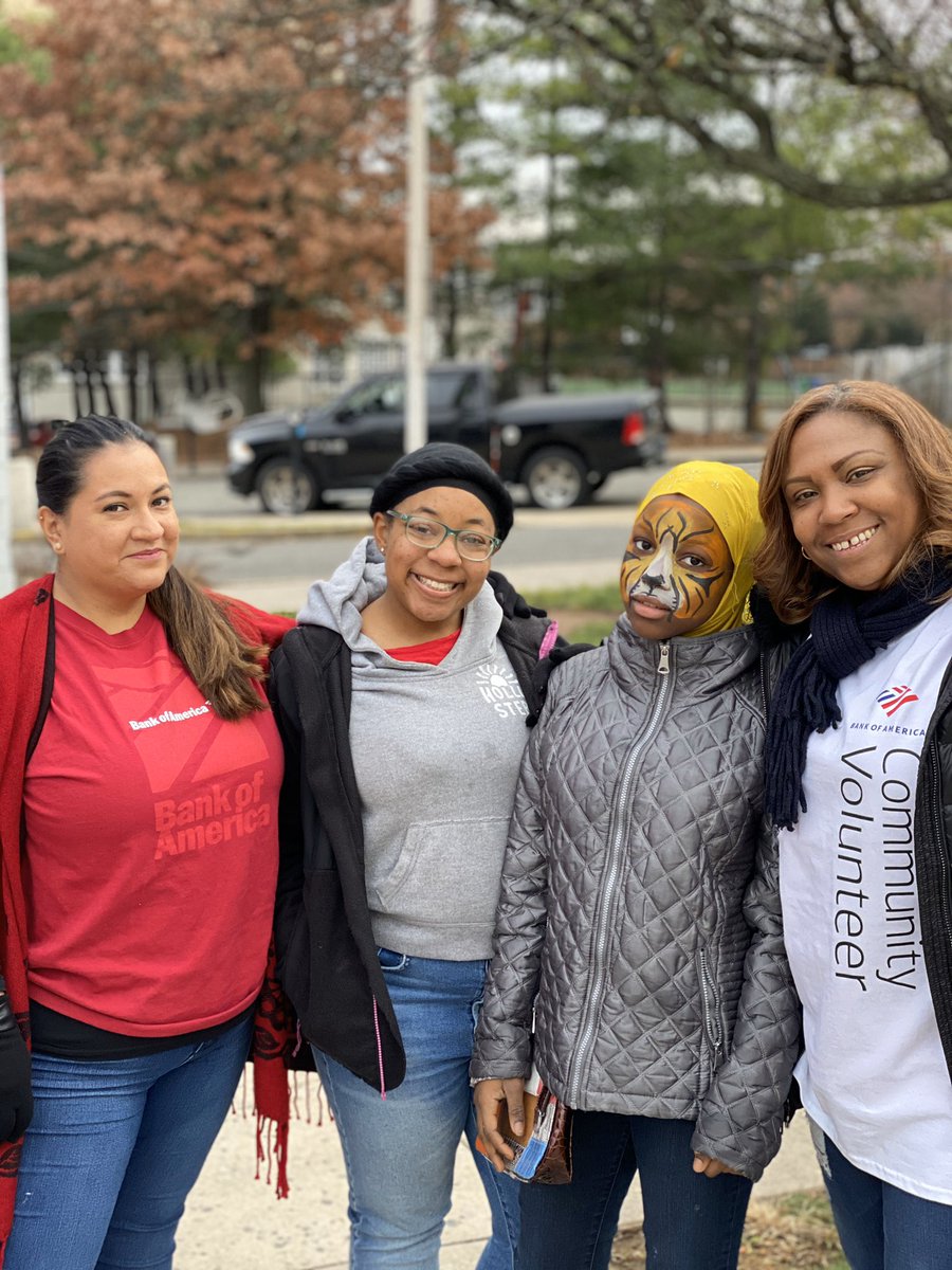 danirose2121's tweet photo. #HOLANJ directly impacting the local community in Newark NJ!! Thankfully giving out food to those in need! #PowerToMakeAnImpact #PowerToServe #BofAVolunteer https://t.co/XumuM8dlo5
