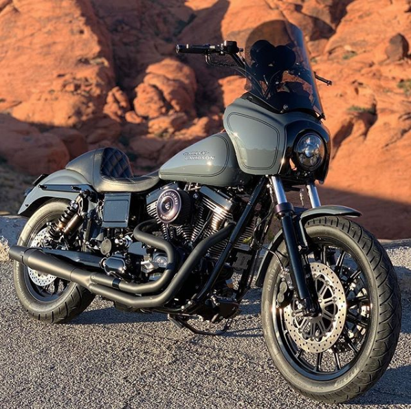 MetzelerMotoUSA's tweet photo. 👀 on the prize. Feeling this with the #ME888
📸 @theharleyspot https://t.co/1nElOVvI9m