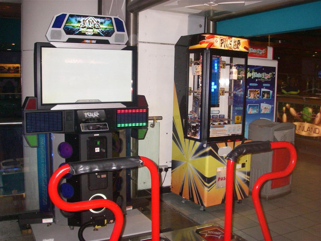 But, although the dance and fighting games scenes died down, some players stayed, and new releases still came into the venue when their presence was at an all time low in most other arcades. Street Fighter IV, Tekken 6, Pump It Up NX and Ez2Dancer Super China, all appeared there.