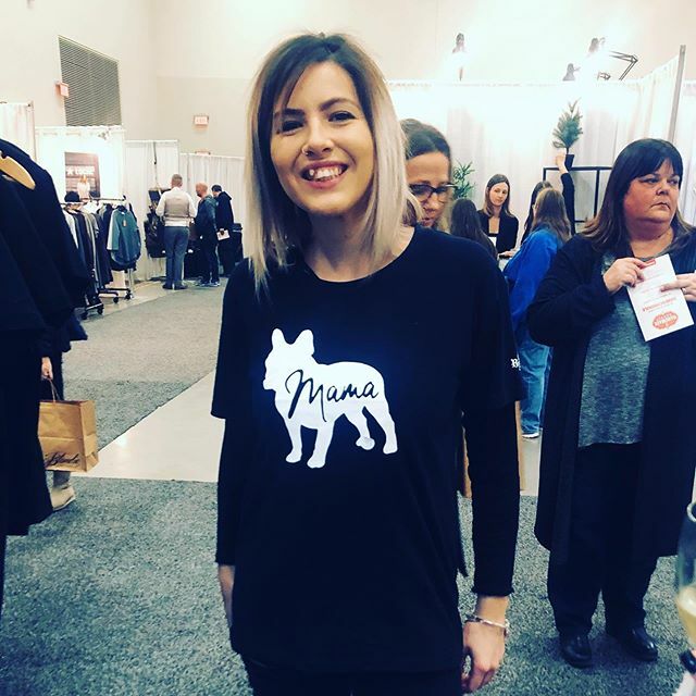 We met one very proud frenchie mama today 🤗💕🐶 thanks for visiting our booth!! #happycustomers #dogmom #dogmomshirt #petparent #graphictees ift.tt/37uQkWc