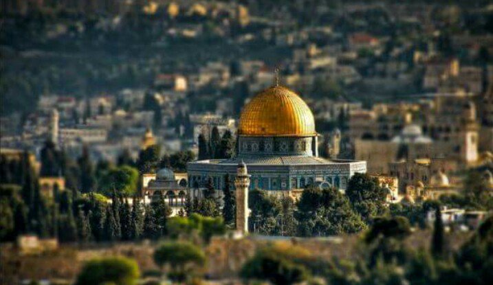 تحيا القدس حرة عربية