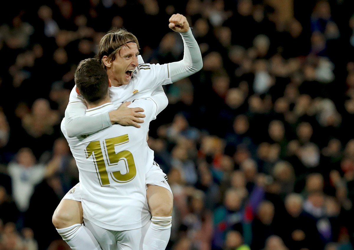 2 ASISTENCIAS 🅰🅰
1 GOL ⚽

🎩 Otra gran noche del MAGO MODRIC. 

#RealMadridRealSociedad