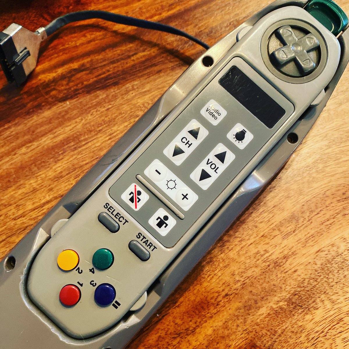 VideoKraken's tweet photo. "We can rebuild it; we have the technology". Here's part of the Super Nintendo Entertainment System deployed in planes in 1994. I'm still missing a few planes components, but i'm getting there.

#SNES #Nintendo #RetroGaming #VideoGames https://t.co/fUSbiLDCWg