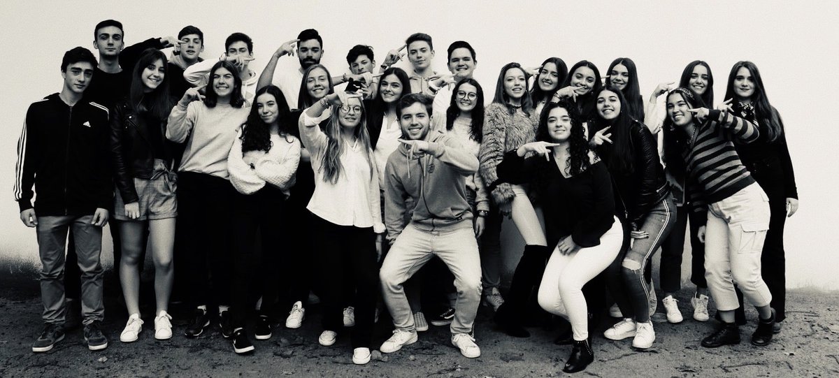 listaf_aeaag's tweet photo. Segunda-feira vota F! Foca-te no Futuro, sê Fortemente Fiél. Faz parte desta Fam ❤️ https://t.co/EwOrUhZBYR