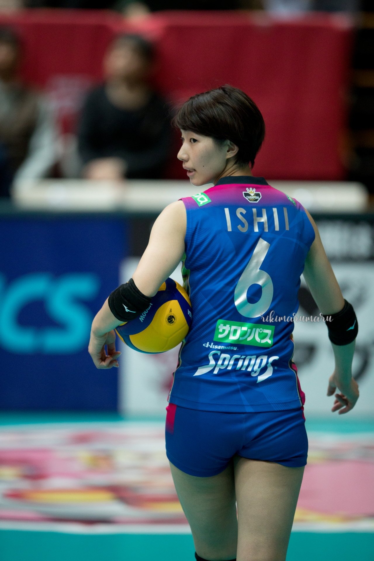 超爆安 世界の芹澤no1様専用 石井優希選手のサイン入りバレーボール バレーボール