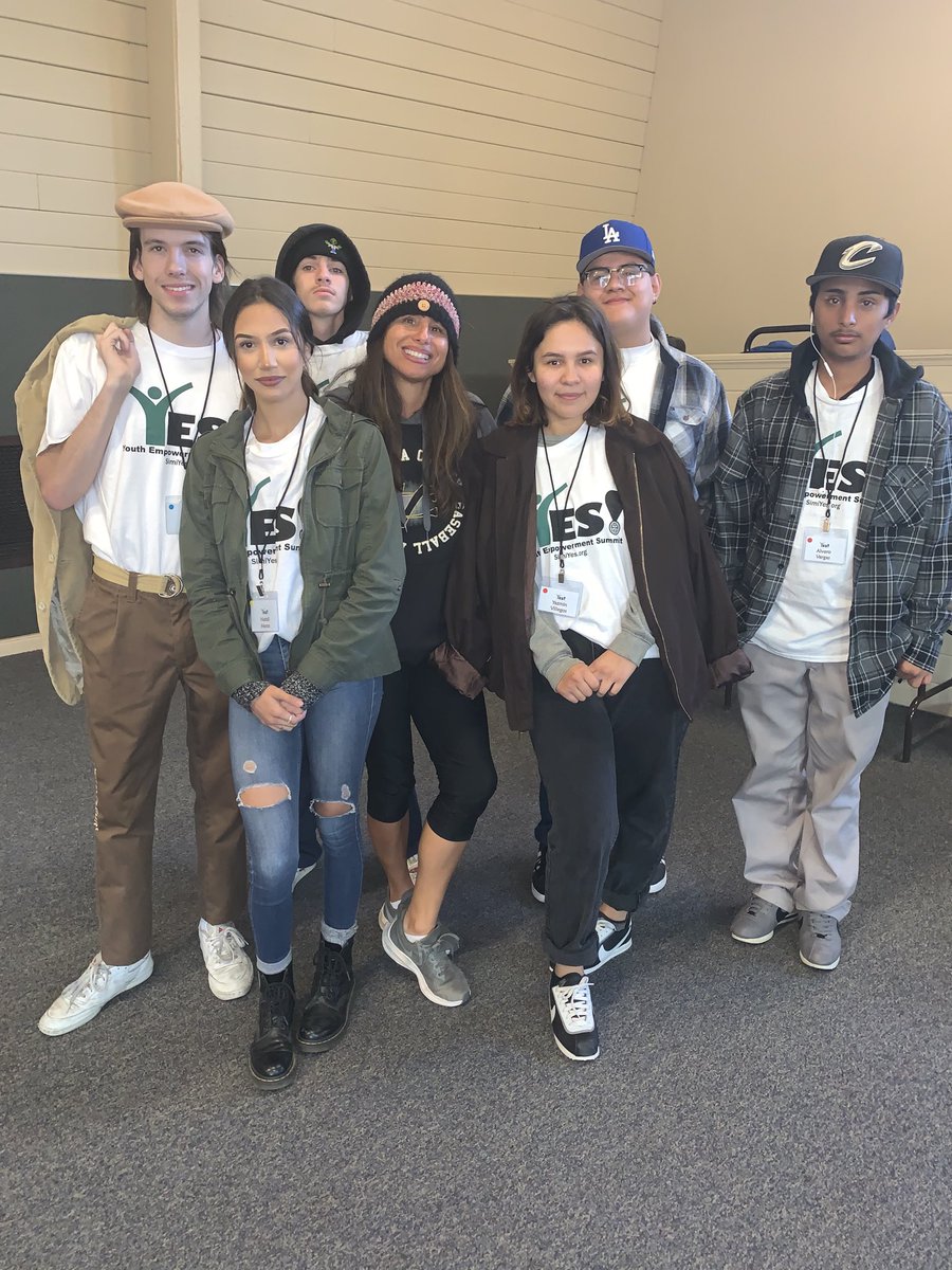 SprowlMaria's tweet image. So thankful to the Rotary CLUB of Simi Valley for hosting and coordinating this extraordinary event for our students... YES ( Youth Empowerment Summit)! Super proud of our 6 Apollo kiddos who made the commitment ( on a Saturday!) to be inspired! 💙 THANK you Rotary/Dorina!!