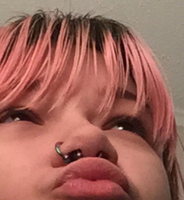 🎀please check on your friends, tell people you love them, talk abt what&rsquo;s on your mind &amp; practice self