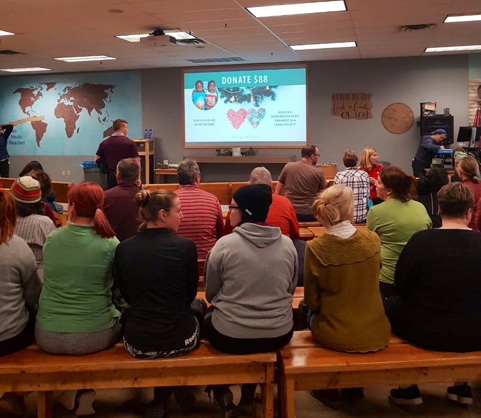 Eight_US2018's tweet photo. 🤩This week volunteering, on Friday
We volunteered with Feed my Starving Children organization @fmsc_org 
To help prepare food meals and boxes,
sent to feed more kids around the world 🌎👥
 
#volunteering #Minnesota #volunteer #give #united #teamwork https://t.co/TUxb7MqSFb