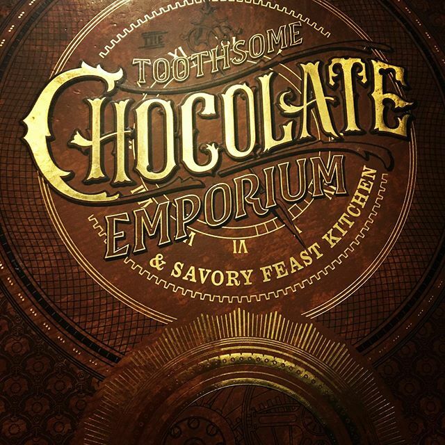 MINIRAMBLE's tweet image. Who wouldn’t want to eat dinner at a place called Chocolate Emporium?! 😋 Evidential vacation is just about where to eat next. 😂😂😂#vacationmode #orlando #citywalkorlando #toothsomechocolateemporium ift.tt/2DgTD5j