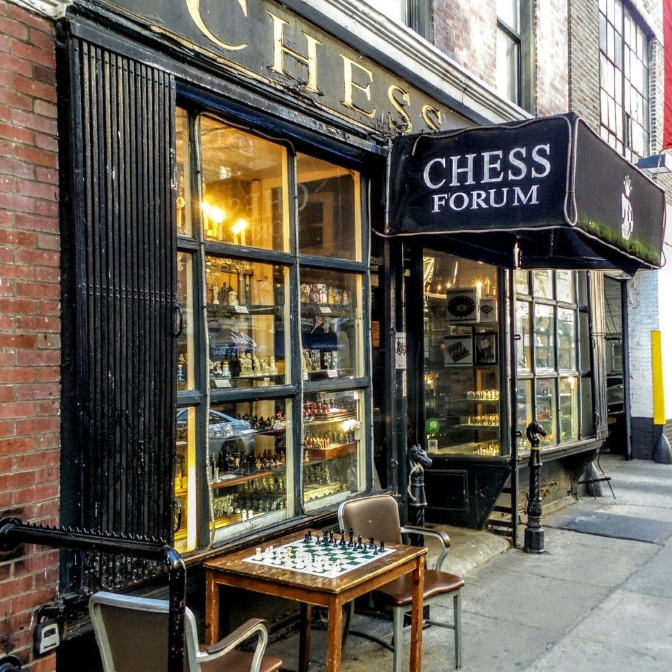 Big thank you to @chessforumnyc for shouting out our new app this weekend! If you're in NYC - they're the place to be. 😀
.
#chess #chessforum #chessmaster #grandmaster #chesstactics #endgametactics #chesspuzzle #chesspuzzleblitz