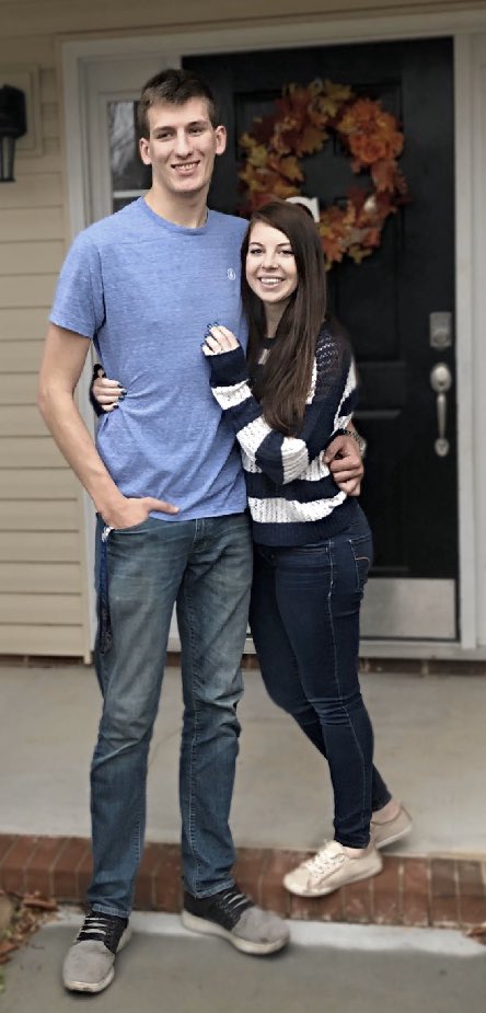 kaylamckenzyc's tweet photo. #CountdownToCore has officially started, ya girl is ENGAGED. https://t.co/1EweuaqTii