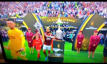 BSagastume's tweet photo. Visualízala, búscala, compite por ella, tocala si está cerca, lucha hasta el final y ganala. El deporte no es de cábalas, es de rendimientos y aciertos. Felicitaciones @Flamengo_es Campeón de la #Libertadores https://t.co/KcDZmzkJeB