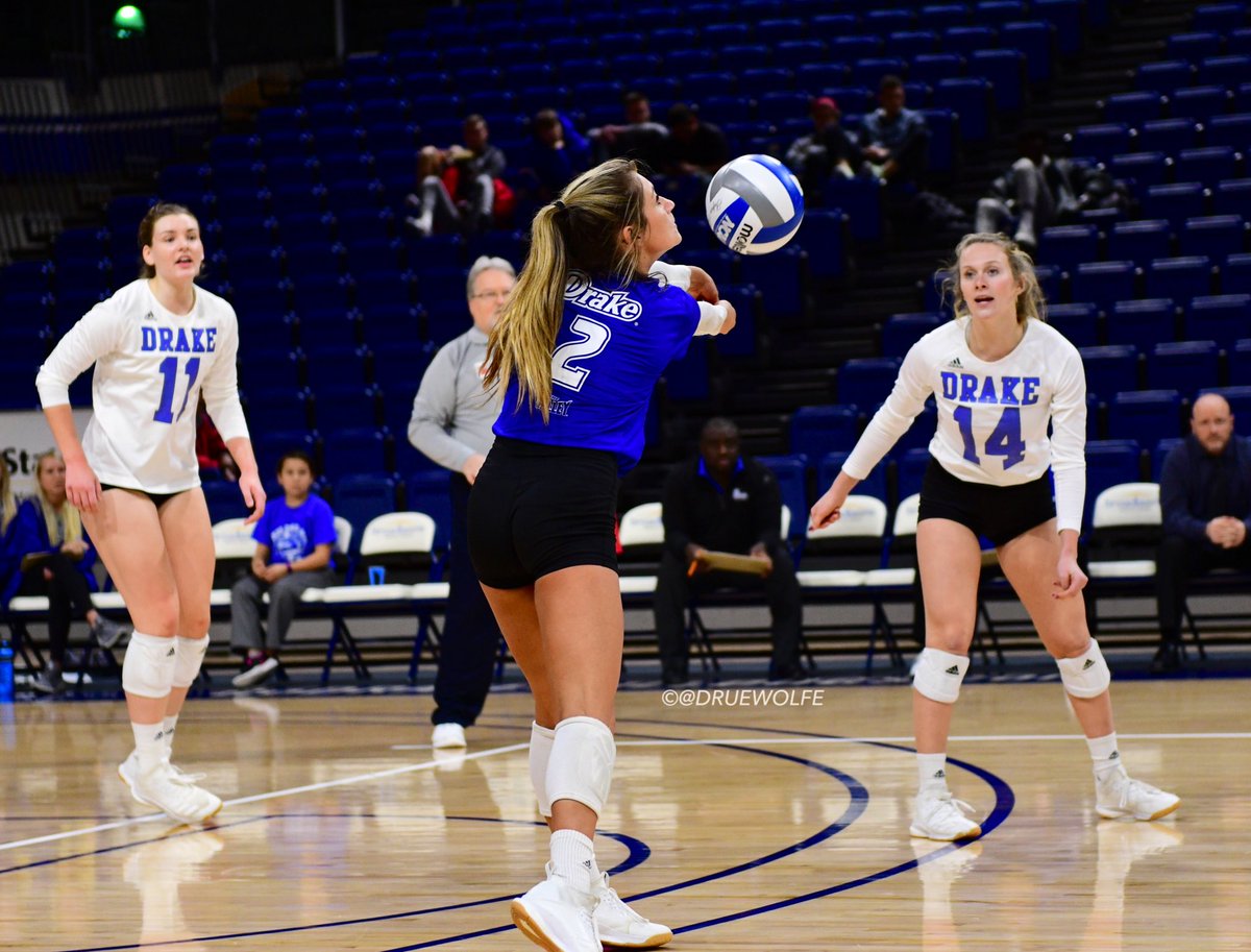 druewolfephoto's tweet photo. Good luck to Seniors @e_tubbs04 and @paige_aspinwall and the rest of the @DrakeVolleyball team today as they take on Loyola. #drakevb #dsmhometownteam #mvcvb @kyleemacke2 https://t.co/Xemz7895zZ