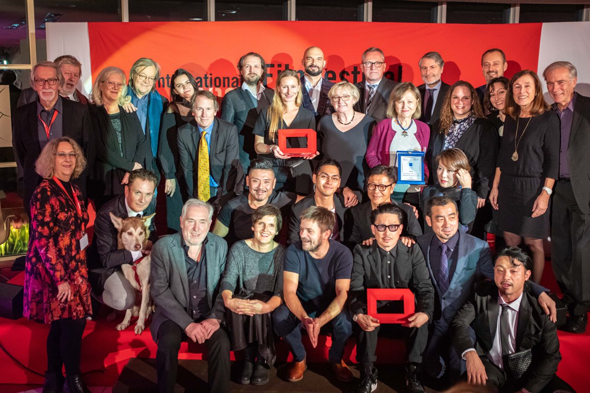 IFFMH's tweet photo. Das Publikum hat entschieden: Im Rahmen des Festivaldinners fand in diesem Jahr die Preisverleihung des 68. Internationalen Filmfestivals Mannheim-Heidelberg! #iffmh #newcomer #award #ceremony #mannheim #heidelberg #winner https://t.co/b7BtjX3PJT