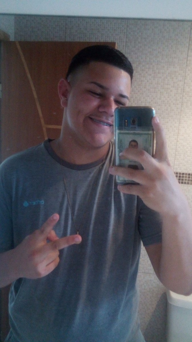 CleissonCL1's tweet image. Parabéns pra mim 1.9 na pista🎉🙏🎈🎂🎁  agradeço a Deus!