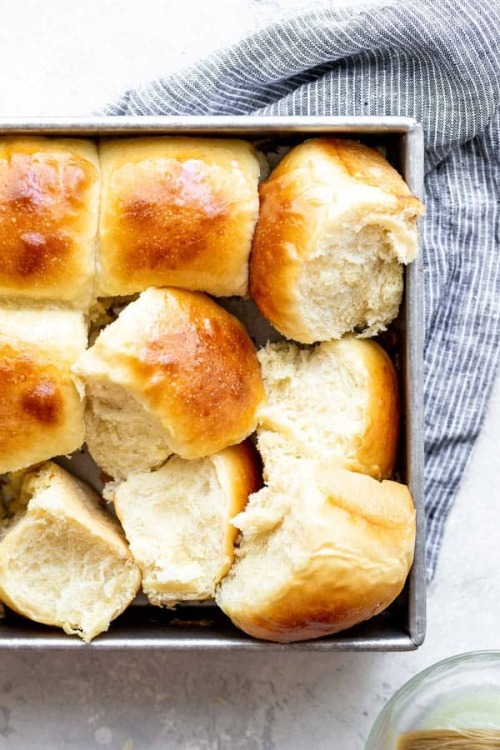 lifegoals4me's tweet photo. Homemade Hawaiian Sweet Dinner Rolls (Sweet Rolls)  #foodporn #retweet https://t.co/T9UThoBjHP
