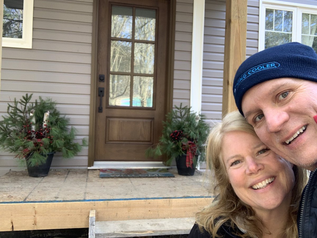 handley5's tweet photo. Great afternoon at cottage making Christmas arrangements from the our trees! Great job Karen!❤️🌲 https://t.co/LnR7h77rzg