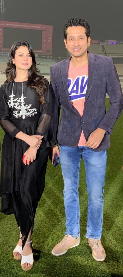YourKoel's tweet photo. At Eden Gardens with the Prince Of Kolkata! #PinkBallTest #SagardwipeyJawkerDhan #Releasing6thDecember 💫⚡🌟 ✨ https://t.co/ni9rACD995
