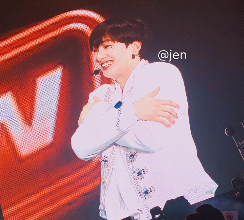 monkeyhyuk_doll's tweet photo. EunHyuk #SS8inBKK_Day1 
So cute 😍😍😍😍 https://t.co/GdOBEf2aBI