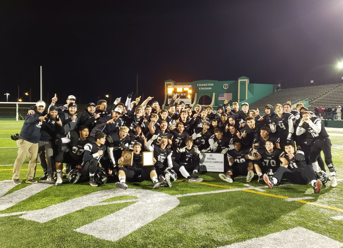 RIIL_sports's tweet photo. 2019 RIIL Division III Super Bowl Champion - Pilgrim 
@PilgrimPats @pride_pilgrim @Pilgrim_Pats @PilgrimSection @Ortho_RI https://t.co/wMKJeUsGk4