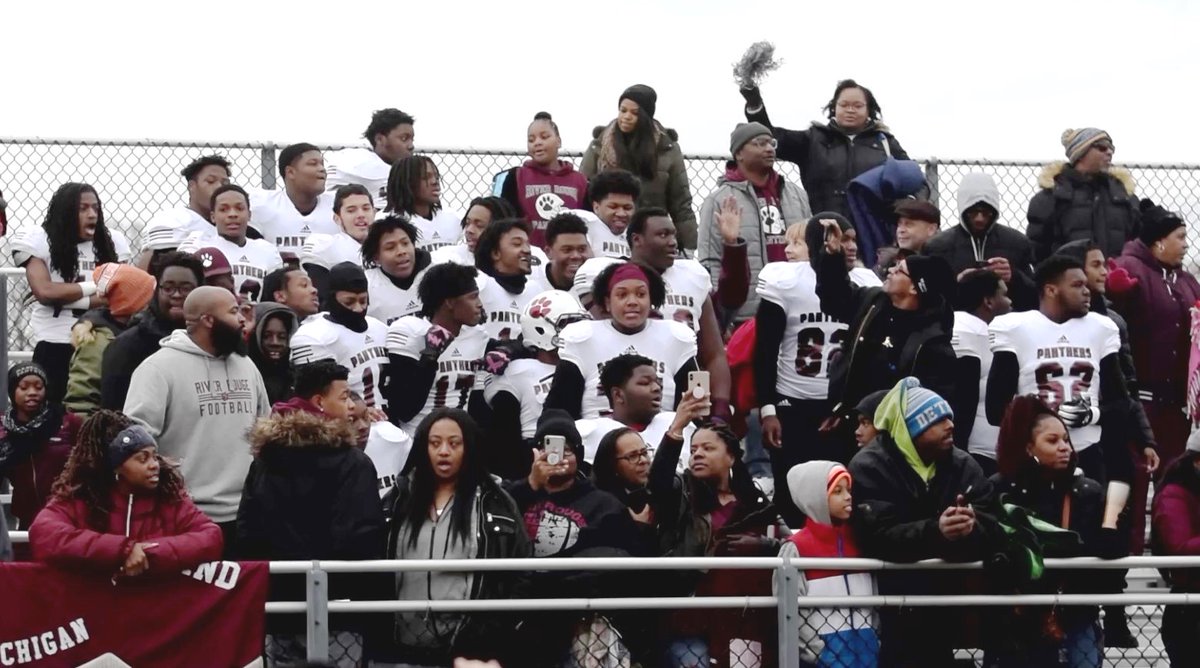 FOOTBALL <a href="/RougeFootball/">Riverrougehighschool</a> tops <a href="/ChelseaBulldogs/">Chelsea Athletics</a> in state semifinal w/ PHOTO GALLERY <a href="/RRougeSchools/">River Rouge Schools</a> @Dbulley2020 @Mareyohn_H21 <a href="/Chastin_Cross15/">Chastin Cross</a> @BigChance___ <a href="/75Mcmillan/">Tyler McMillan</a>  <a href="/alexander_aw3/">Alexander white</a> @yeahnig_ <a href="/lamontastone/">LaMonta Stone</a> bit.ly/2XDK0qY