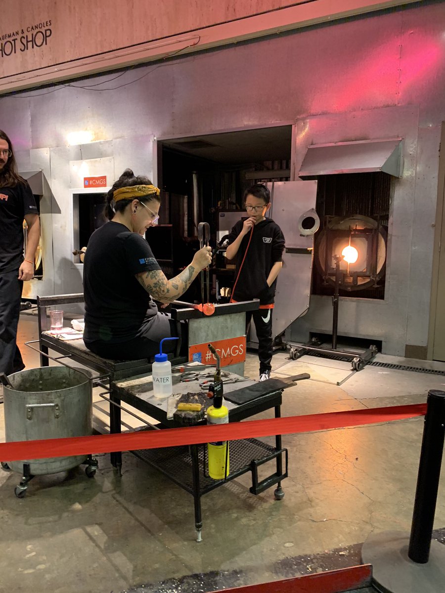 MrsYeagerGRT's tweet image. Christmas ornament making at the Perry Glass Studio with our students! Such an amazing learning experience! #CMGS #braveskms @DrPTJenkins @Dr_TCL @GJMoxley @kmslibrarydiva @KMSartkids @KempsvilleMS