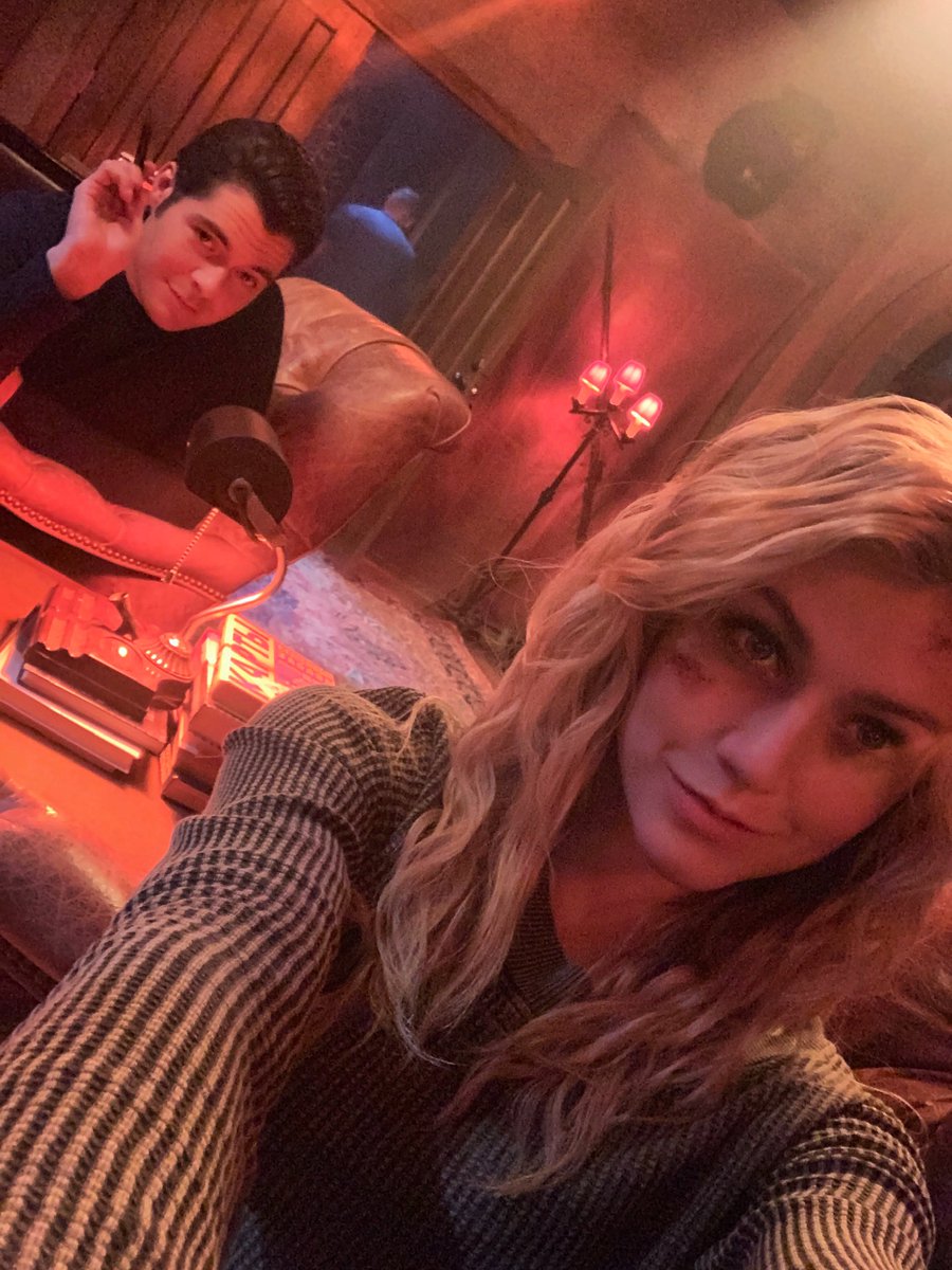 TMI_Uruguay's tweet photo. Yes I know I'm late by how awesome was #Arrow's 8x05 #Prochnost? I freaking loved it, so many father and kids moments💚

A mission in Russia sounds like family bonding time...'Mia “Leave the Bottle” Smoak-Queen...' @Kat_McNamara @benlewishere @DNykl #Arrowverse

#ShadowFam https://t.co/bRYXjj1O97