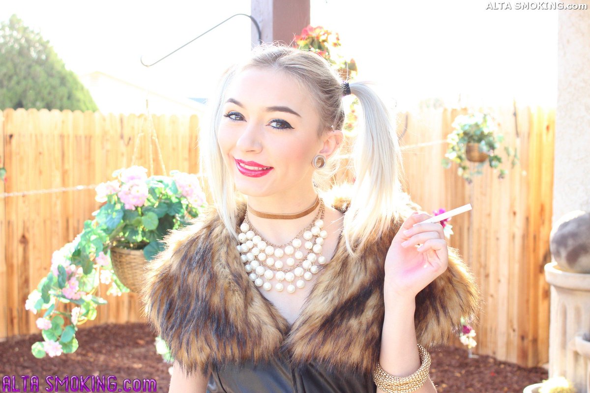 altasmoking's tweet image. New update tomorrow with Chloe Temple @Senorita_Satan !!!