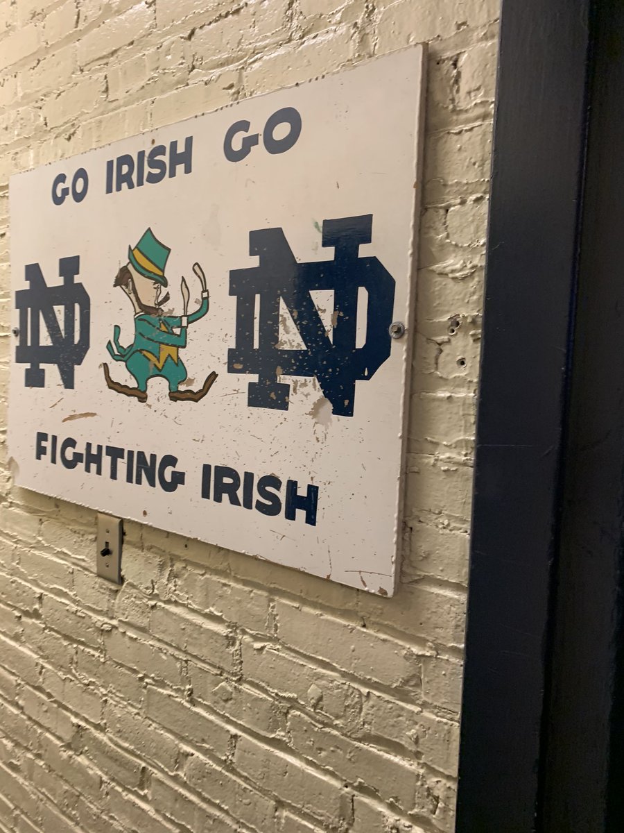 Had a FANTASTIC time at Notre Dame!! Special thanks to <a href="/aarynkearney/">Aaryn Kearney</a> <a href="/dpeloqu1/">Dave Peloquin</a> for the invite!! Amazing facilities and hope to be back soon. GO IRISH ☘️❕<a href="/TomLoy247/">Tom Loy</a> <a href="/EDGYTIM/">Timothy “EDGYTIM” OHalloran</a> <a href="/CoachMikeElston/">Mike Elston</a>