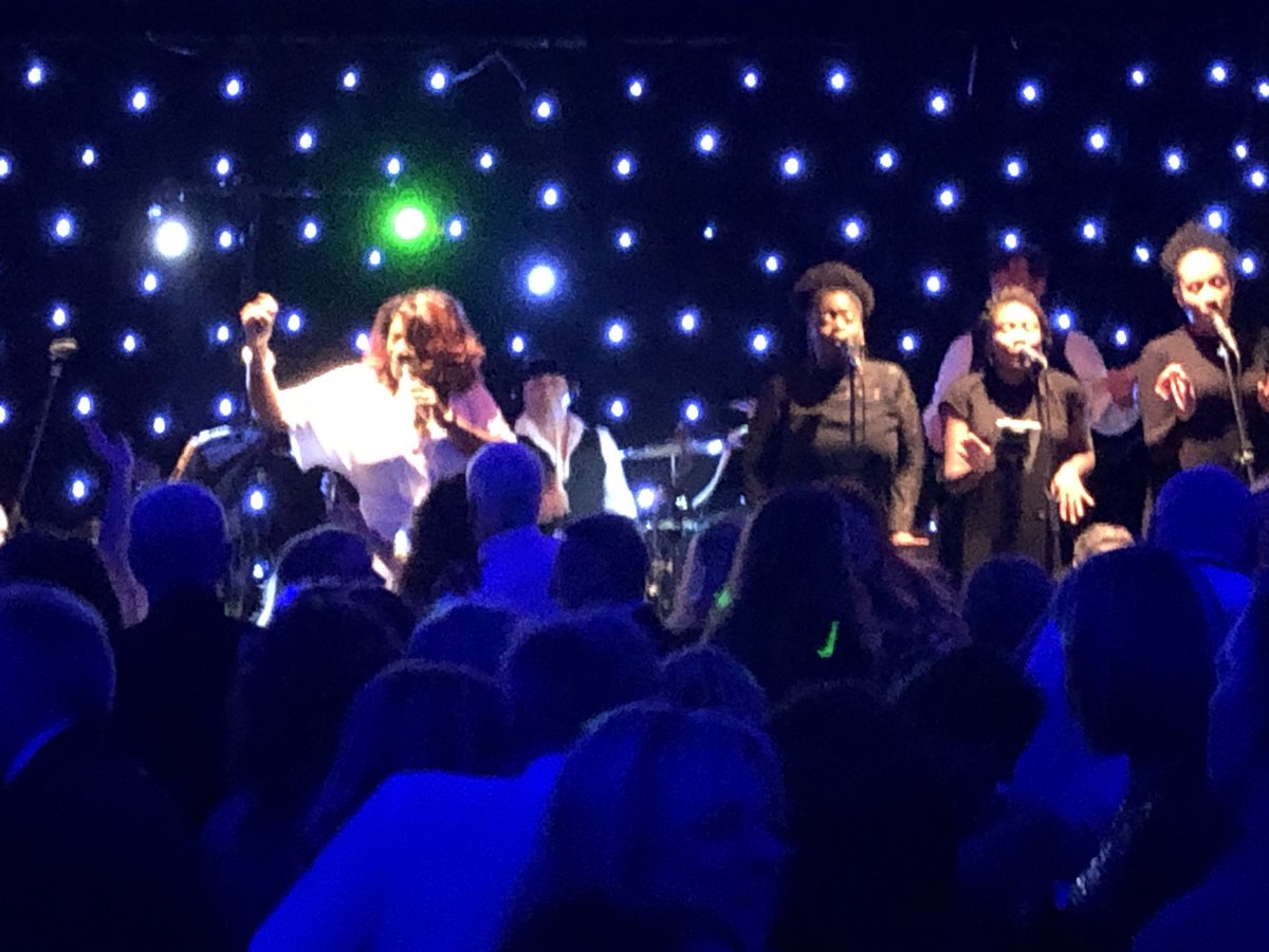 2 nights running, hosted record breaking #fundraising !! Tonight ⁦@MercureDunk⁩ over £30k raised for ⁦@elancshospice⁩ Partying until 02.00 with ⁦@Diane_Shaw⁩ Band packed dance floor all night
