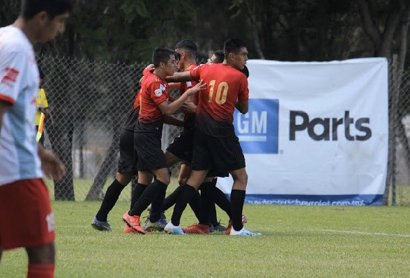 PICUDO TRIPLETE
Catedráticos venció a Picudos de Manzanillo con hat-trick de Diego Núñez
<a href="/LigaTDP/">Liga TDP</a> J14: Catedráticos 3-2 Picudos de Manzanillo