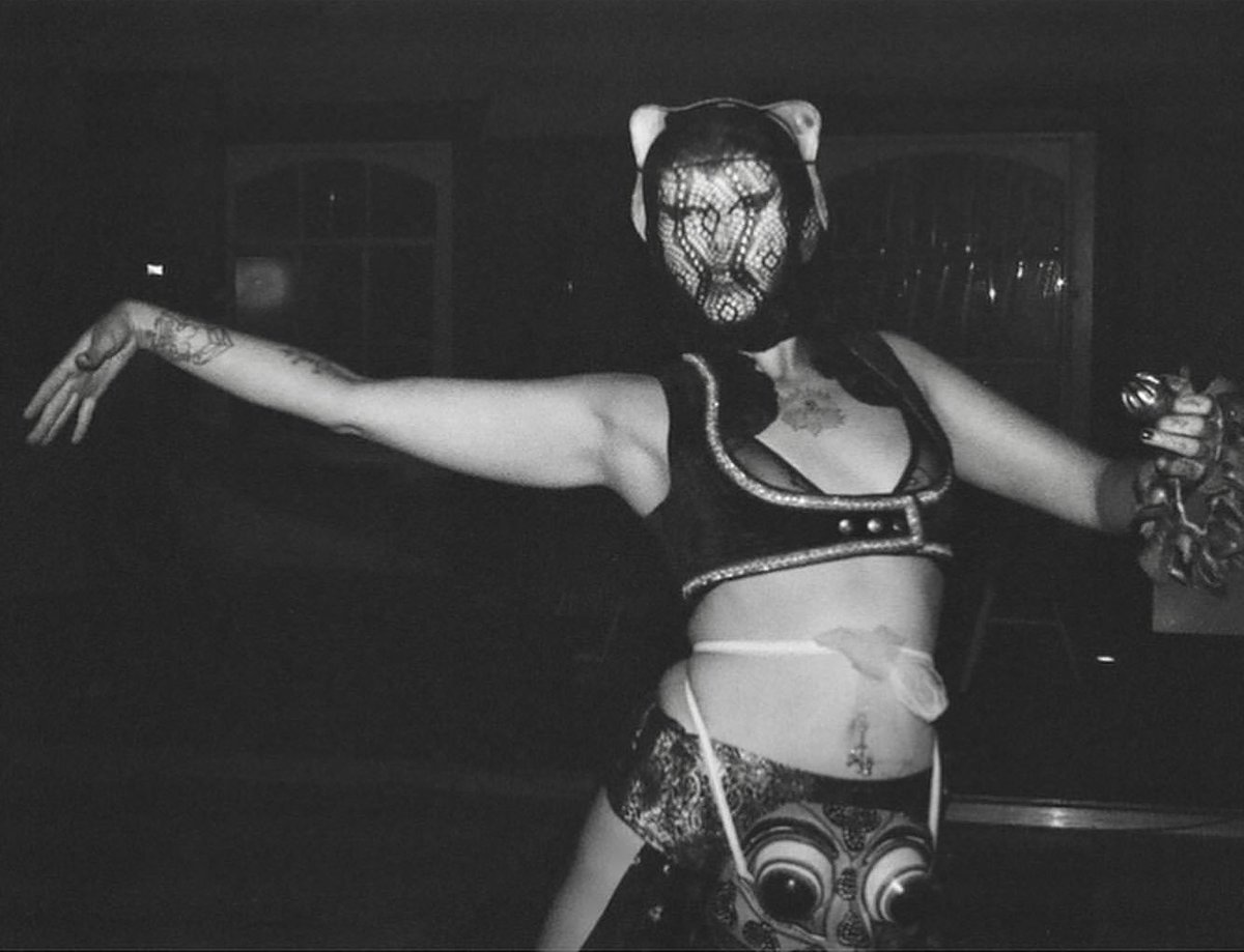 Queer Van Kult (@queervankult) on Twitter photo 