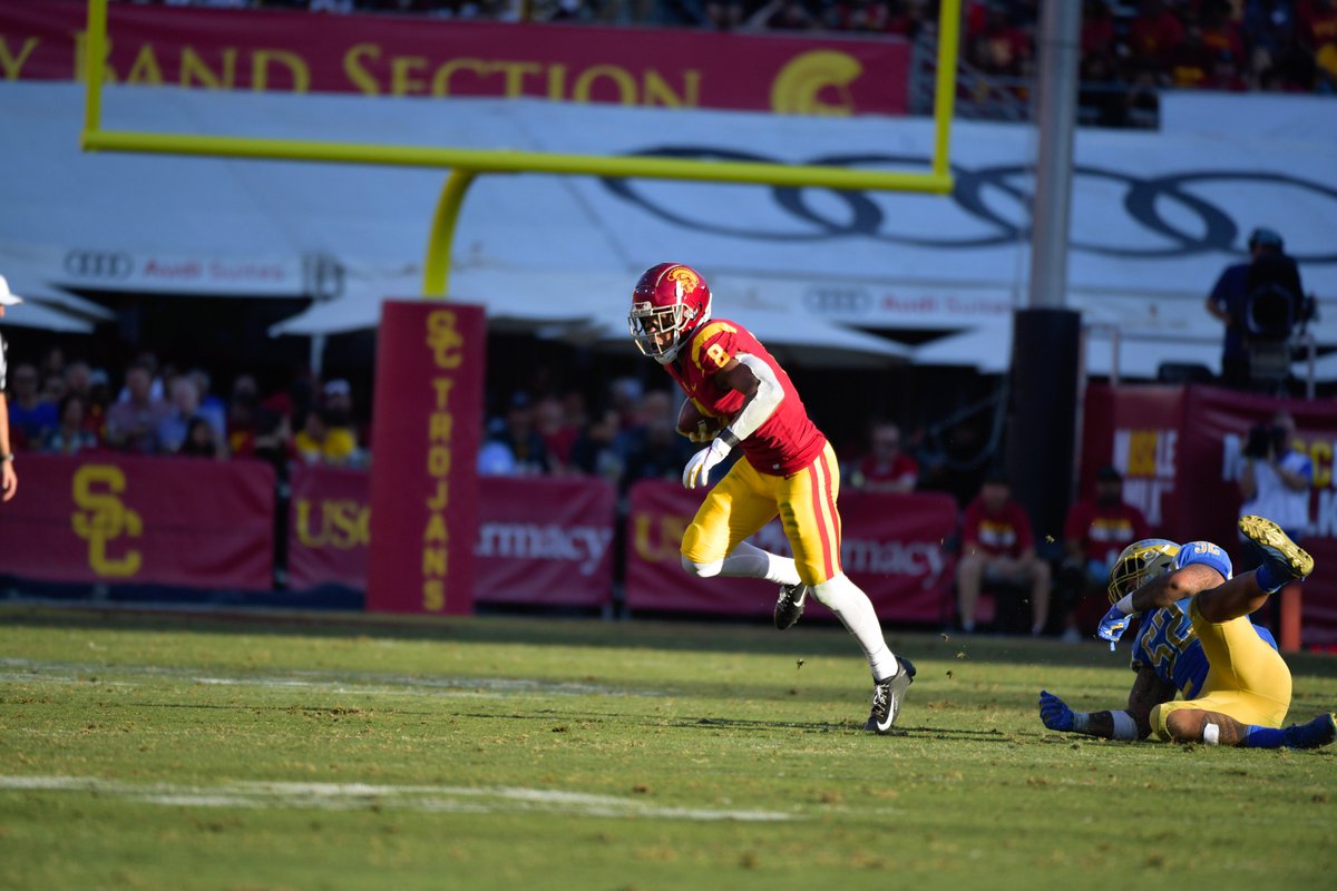 USC_Athletics's tweet photo. For the first time in USC history, FOUR wideouts have more than 100 yards! #FightOn https://t.co/jU2T37B6nv