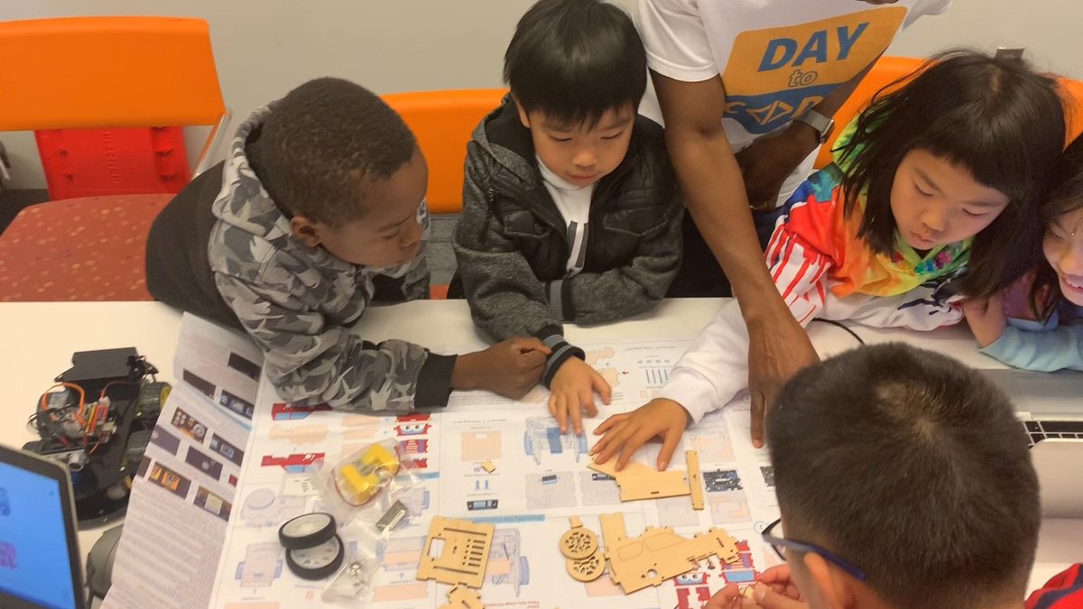 daytocode's tweet image. Putting together @elegoo_official #robot Mini car kit at today’s workshop session! We saw full engagement from our participants. Preparing tomorrow’s #creators #stem #coding #education #nonprofit @ebamba