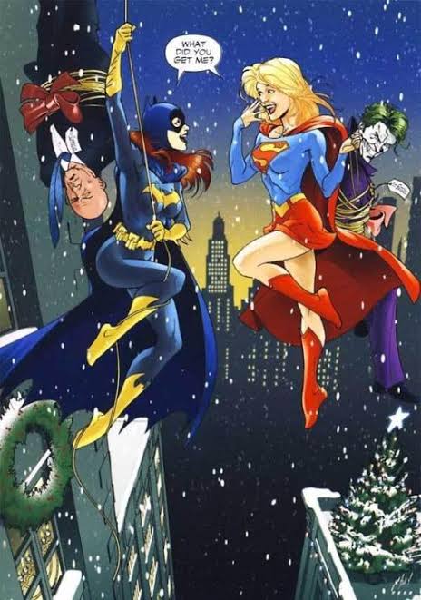 TamaranLight's tweet image. |; Batgirl and Supergirl are so gay for each other please.