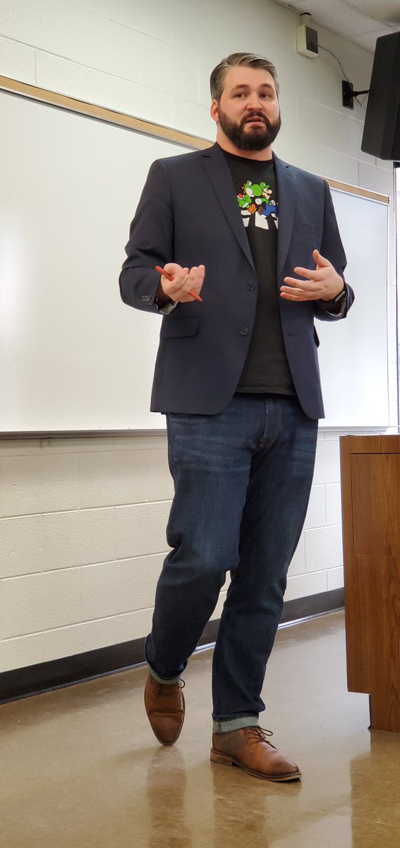 GlitchedMythos tweet media