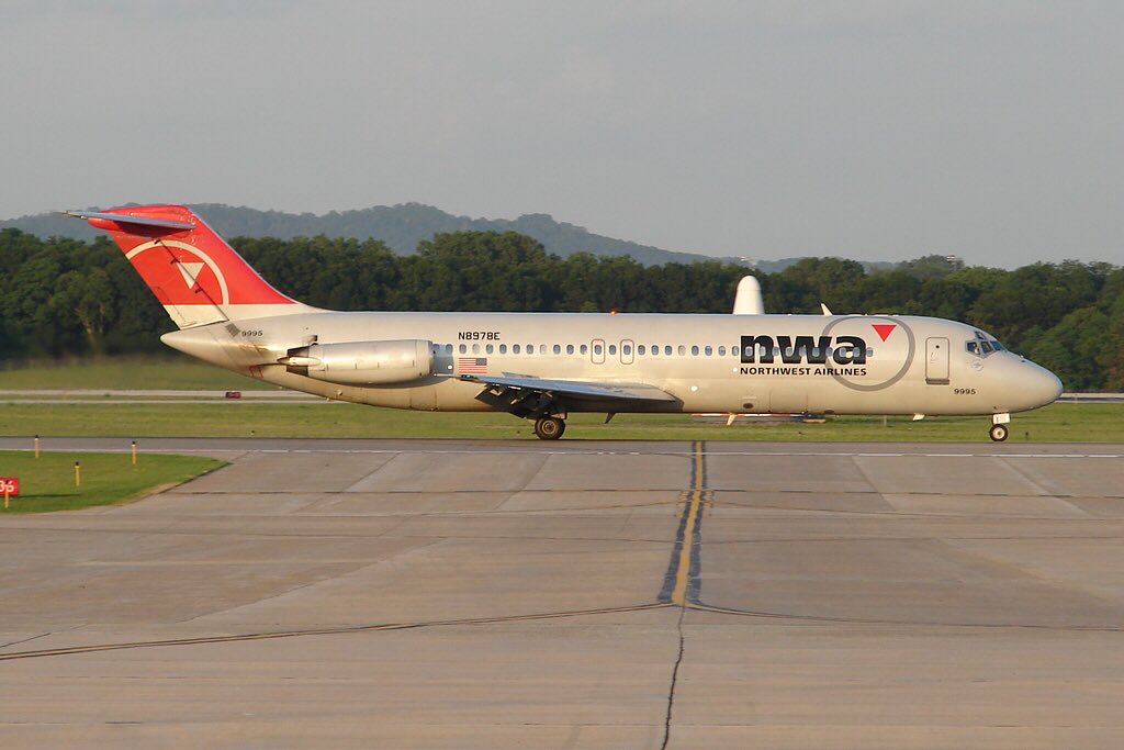 nwa_airlines's tweet photo. #DC9 #nwa #looktous
Photo by Cory W. Watts
https://t.co/JAjbj5XvZD https://t.co/LiH8FnWKwA
