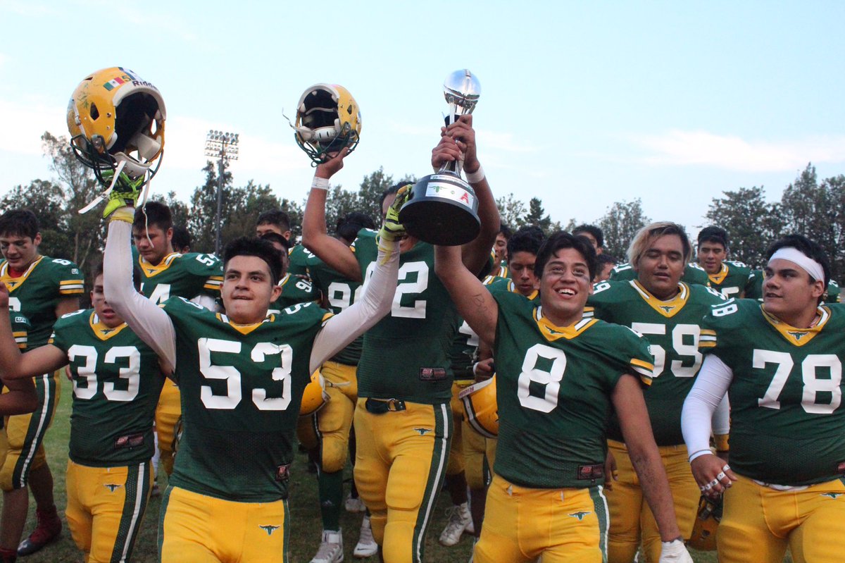 PumasCU_fba's tweet photo. ¡¡¡Vaqueros Prepa 5 CAMPEONES Conferencia Metropolitana!!!
Marcador Final 
Vaqueros 23 - 0 Águilas Blancas IPN 
#SoyDeporteUNAM #JuvenilesUNAM https://t.co/KWl67s4nPE