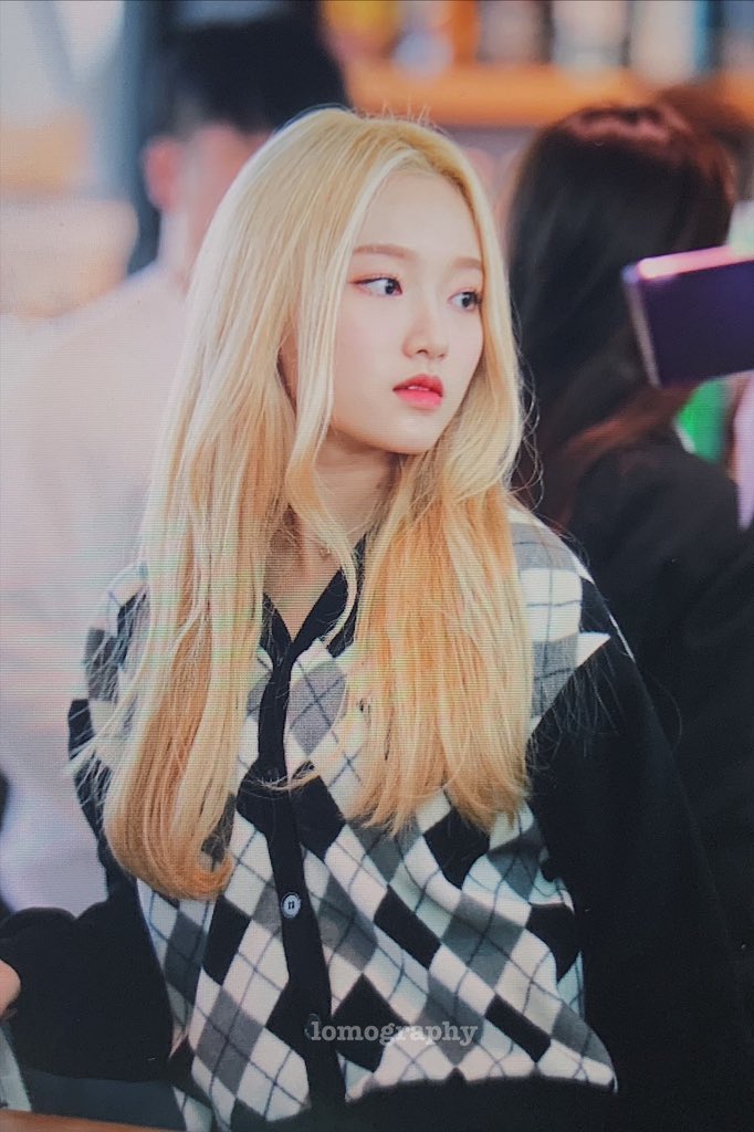 191124 살이 왤케 많이 빠졌어ㅠㅠㅠㅠㅠ
#고원 #이달의소녀 #GoWon #LOONA