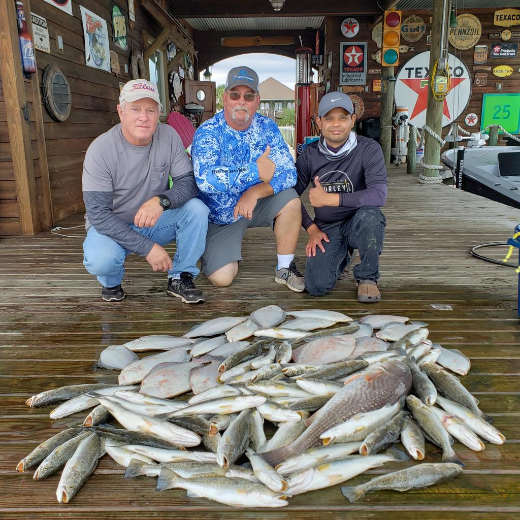 Huntingtec's tweet image. We played hooky again from work here in Hackberry Louisiana. 60 speckled trout,  18 Flounder, and 1 red fish, good day fishing!