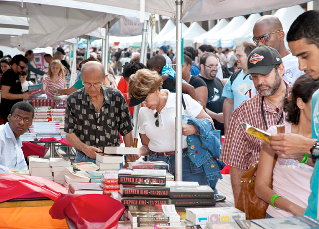 MiamiBookFair's tweet photo. #MBF2019 is sure to be the best one yet all thanks to our sponsors like GMCVB, FPL and The Standard who have helped us create innovative and engaging sessions with wonderful authors! #MBFSupport2019 https://t.co/AyLJrzQloM